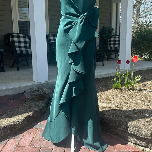 NWT: Eliza. J Stretch Crew Neck Sleeveless Cascading Ruffle Bow Gown - Picture 4 of 16